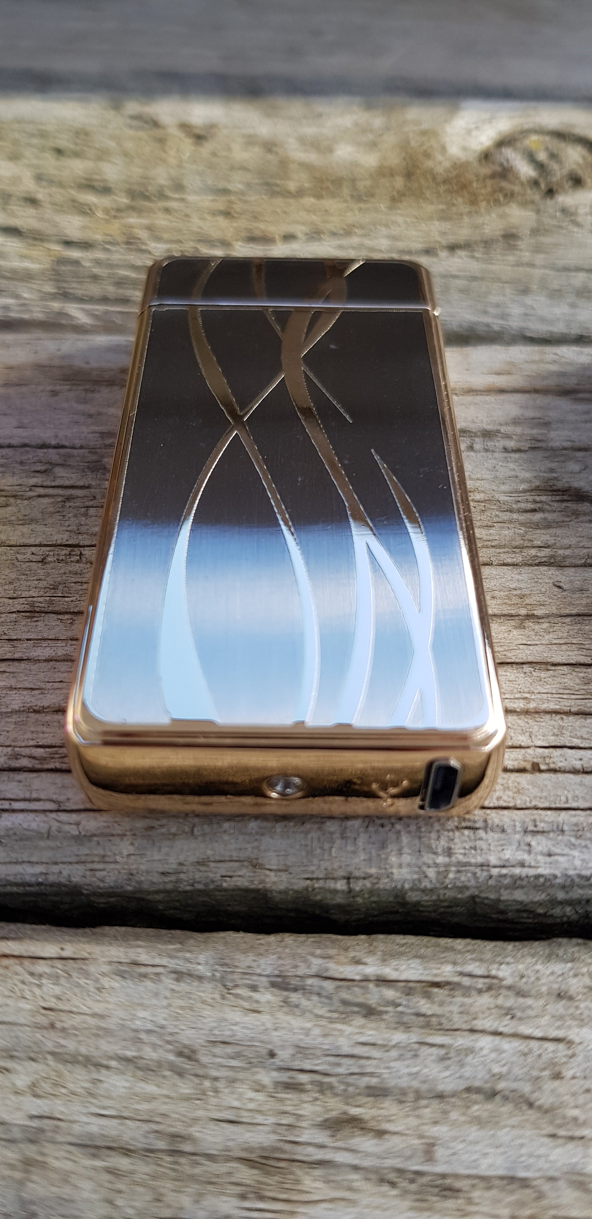 Gold Sway Signature Dual Arc Lighter